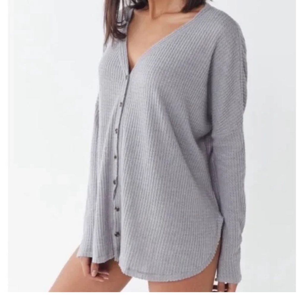 Urban Outfitters Light Gray Waffle Knit Button Up Size XS